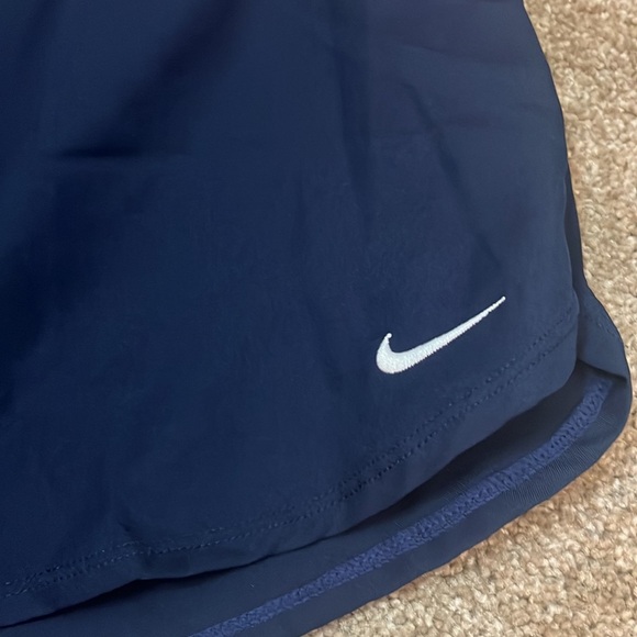 Blue Nike shorts size XL - Picture 2 of 6